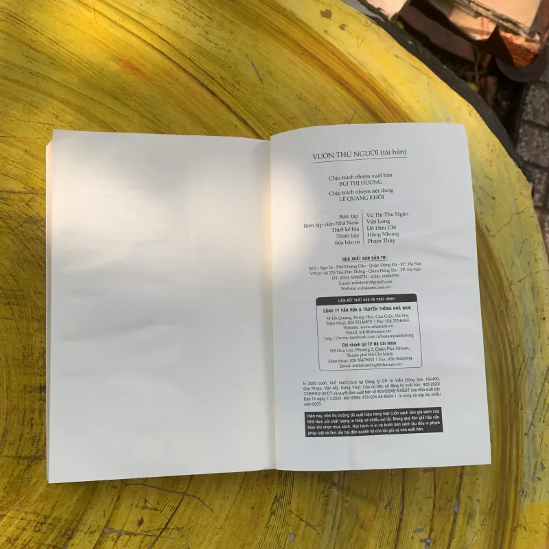 COMBO DESMOND MORRIS: VƯỜN THÚ NGƯỜI & VƯỢN TRẦN TRỤI 797245