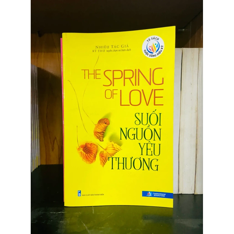 (Sách cũ SCGR) Suối nguồn Yêu thương - Văn học VAVOB4D1-7 Blogmeo090426 1014683