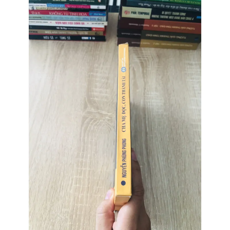 CHA MẸ ĐỌC CON THÀNH TÀI  1020349