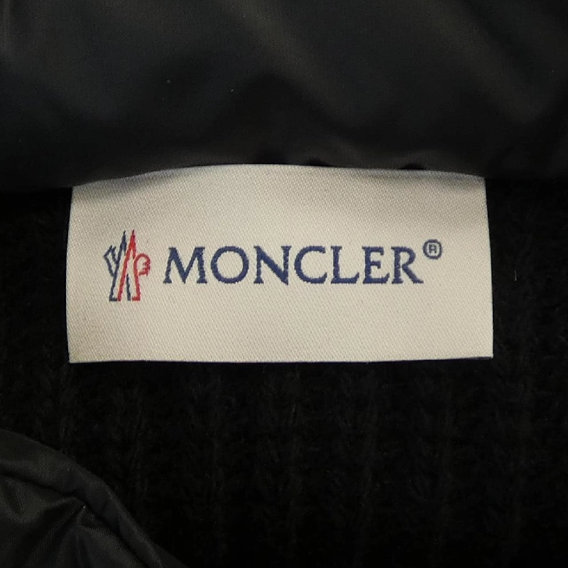 【Sản phẩm mới】Moncler MONCLER 20939B00028 Áo khoác lông 631978