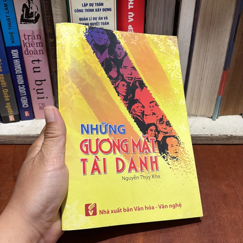 II Nhà Văn Việt Nam: Những Gương Mặt Tài Danh - Nguyễn Thuỵ Kha - 2014 801139