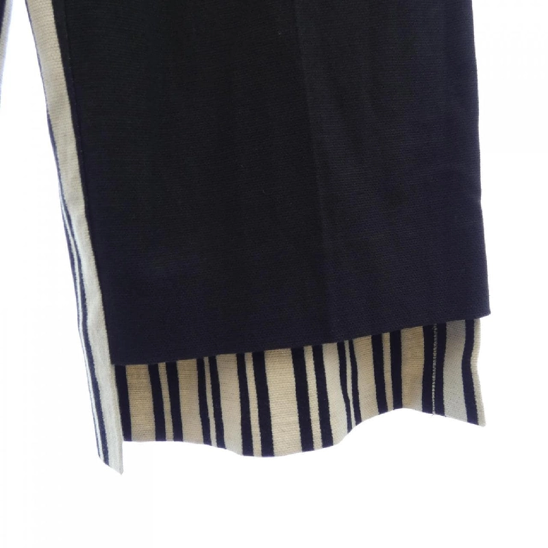 Quần ADORE - Hàng hiệu Authentic 822550