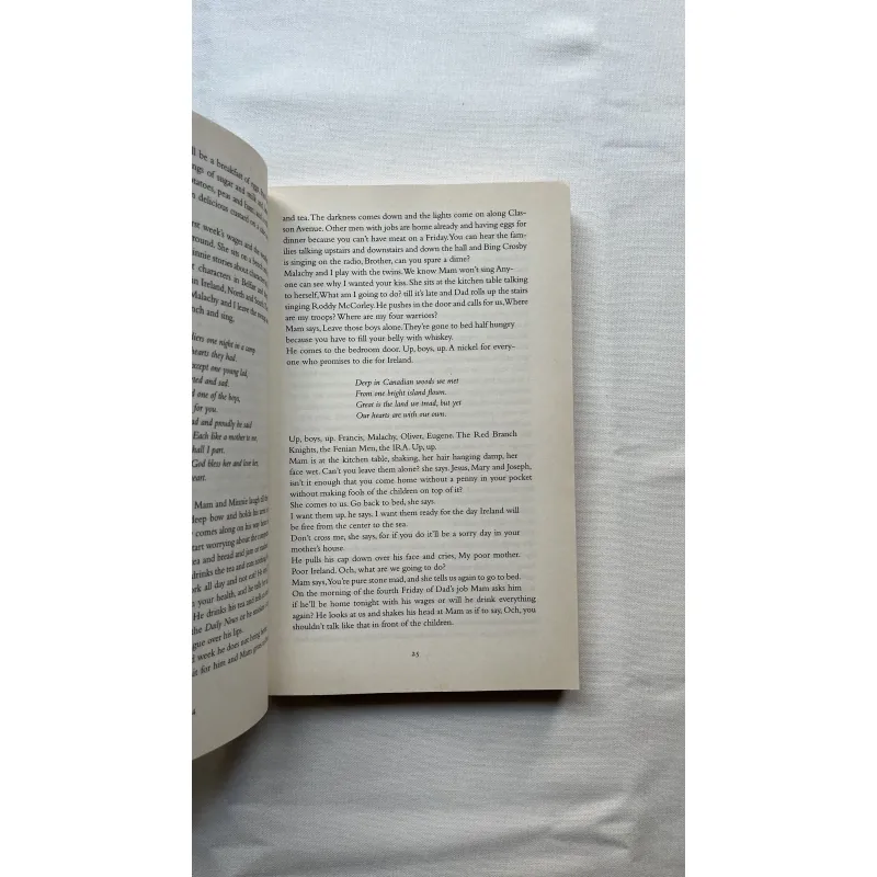 Angela's Ashes - Frank McCourt 789595