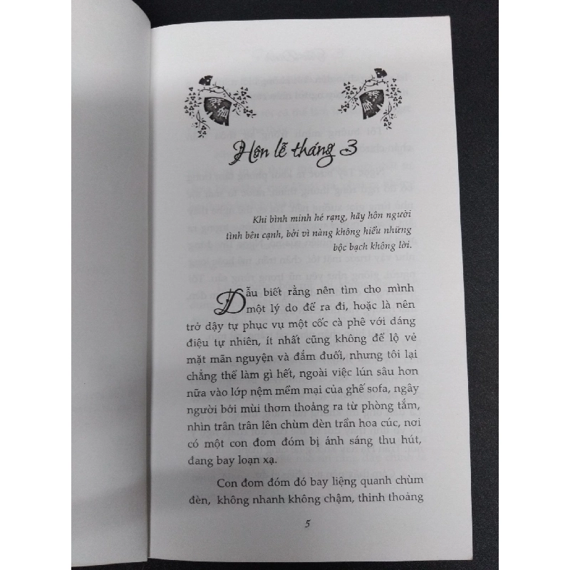 Hôn Lễ Tháng 3 mới 80% ố nhẹ 2010 HCM0107 Tào Đinh VĂN HỌC 916290