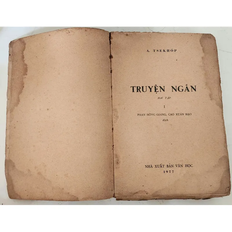 Truyện ngắn chọn lọc của nhà văn Anton Chekhov, dịch giả: Cao Xuân Hạo & Phan Hồng Giang 705201