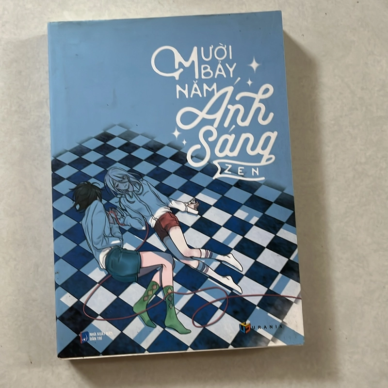 Mười bảy năm ánh sáng 501544