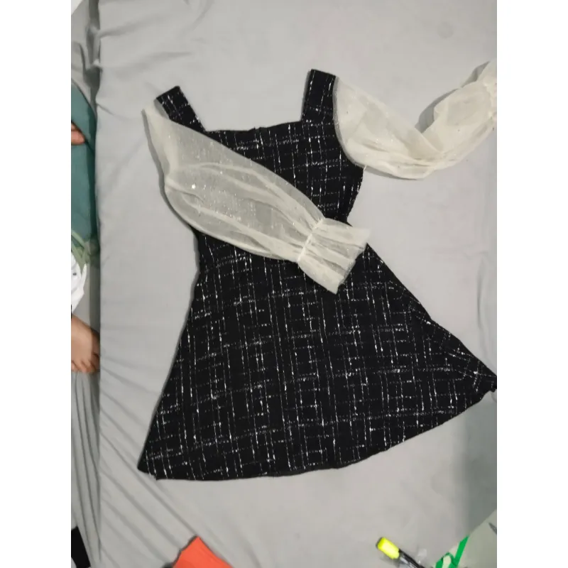 Váy dạ kiểu dáng trẻ trung  798560