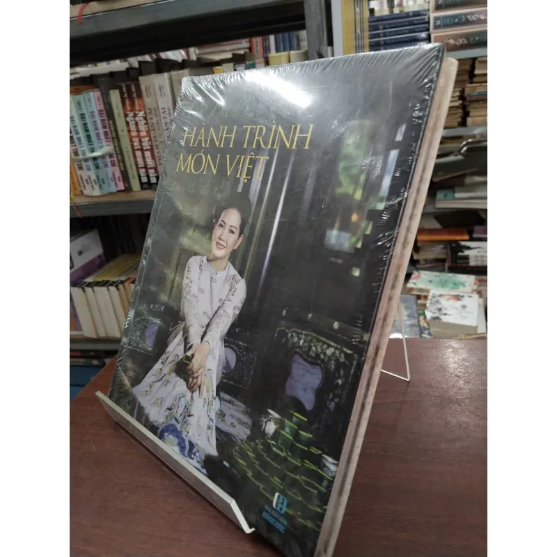 CÔ BA VÀ HÀNH TRÌNH MÓN VIỆT (BÌA CỨNG) - ĐOÀN THỊ THU THỦY 996304