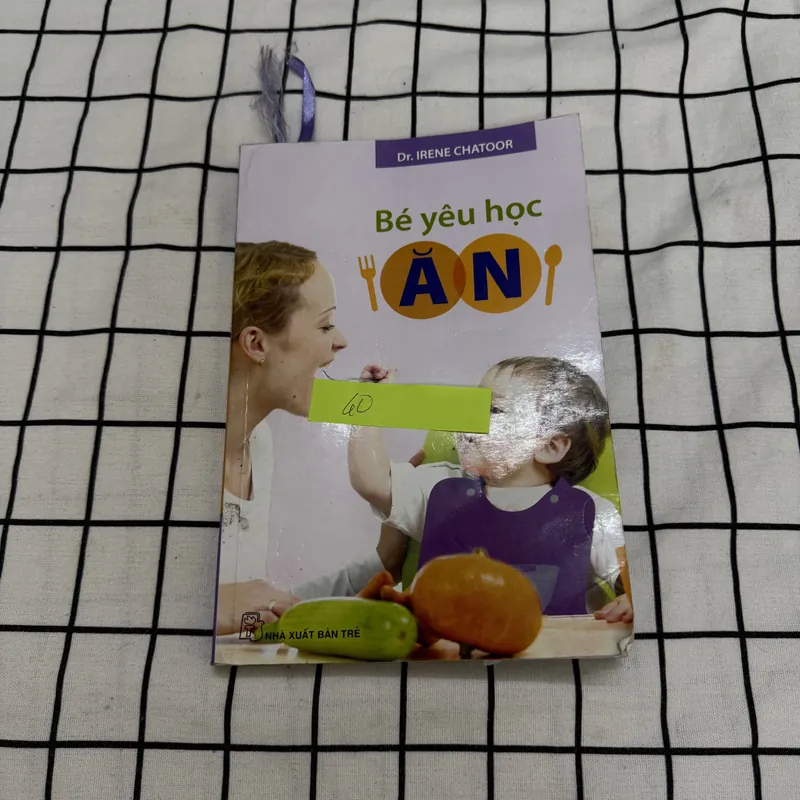 Bé yêu học ăn 596884