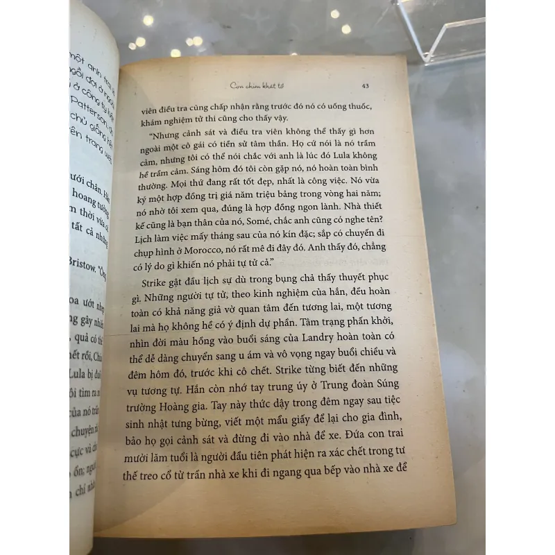 CON CHIM KHÁT TỔ - ROBERT GALBRAITH 937971