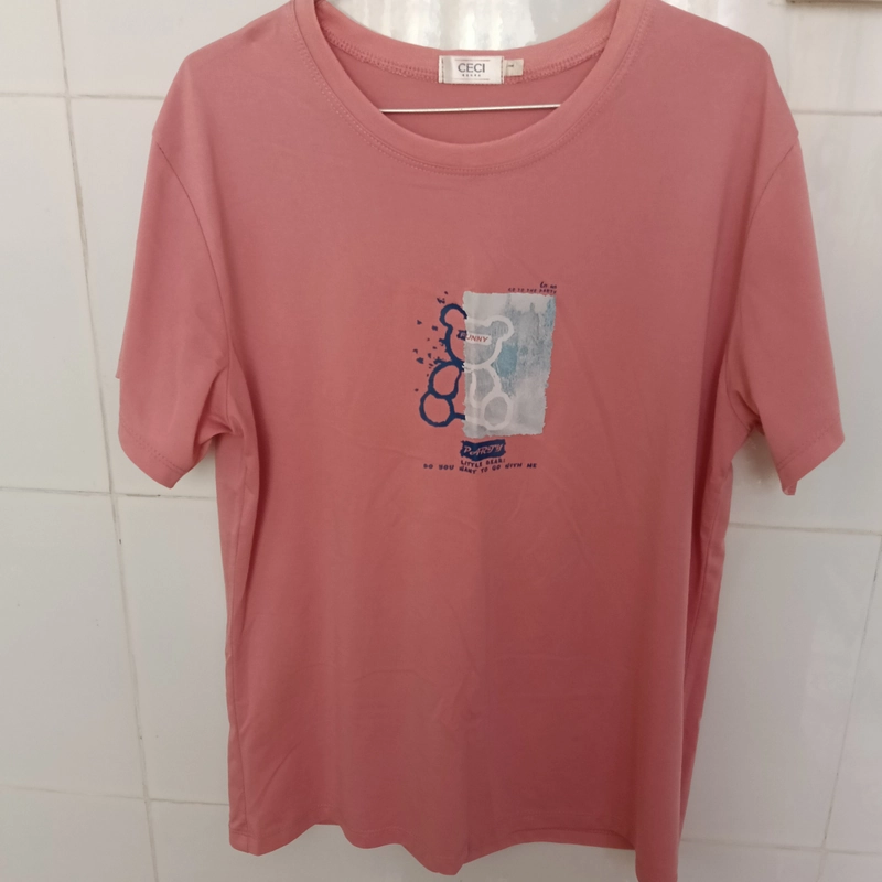 Áo thun nữ CECI size L 548911