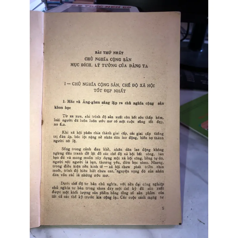 Phấn đấu trở thành đảng viên cộng sản 1005400