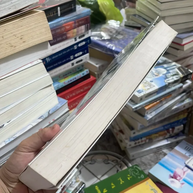 (tiểu thuyết lãng mạn) - Ai đó dõi theo em - Judith McNaught 1004406