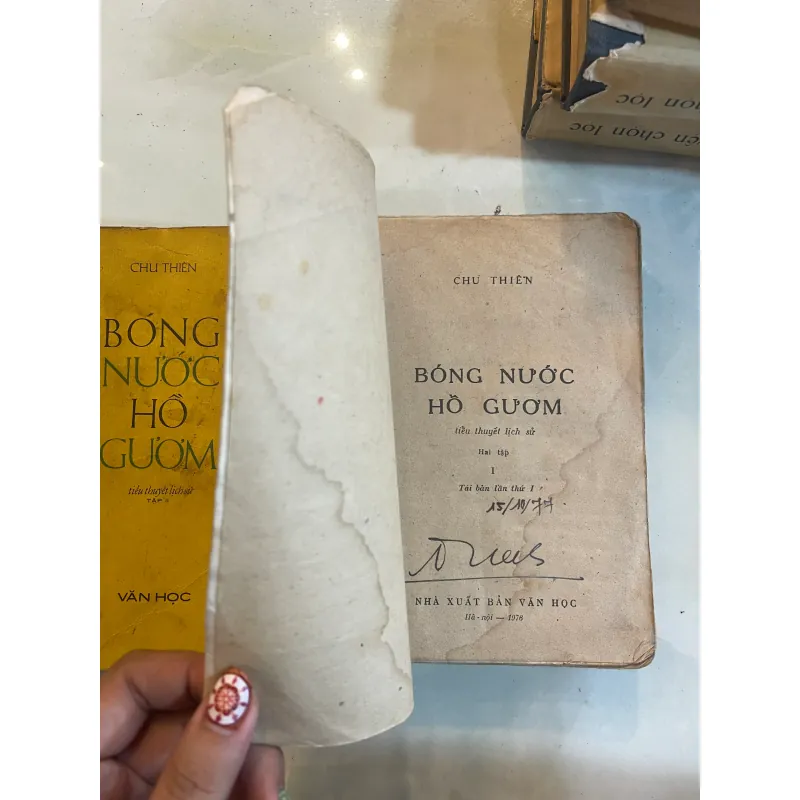 BÓNG NƯỚC HỒ GƯƠM (2 TẬP) - CHU THIÊN 1004948