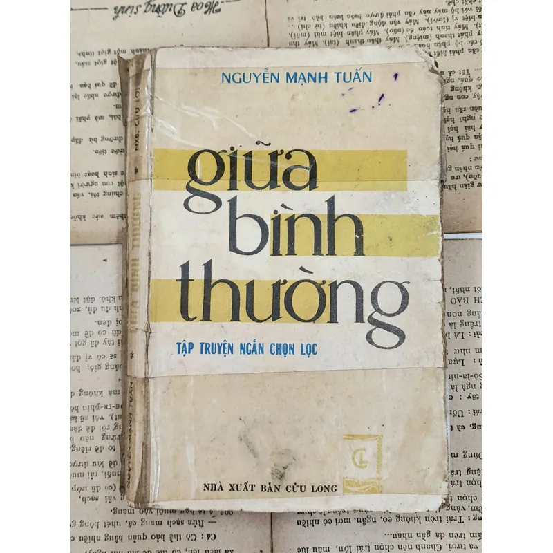 Tập truyện ngắn của Nguyễn Mạnh Tuấn: Giữa bình thường 707714