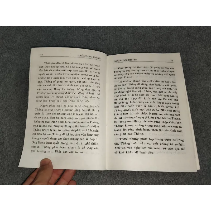 NỬA VẦNG TRĂNG - HOÀNG ĐỨC NHUẬN 588731