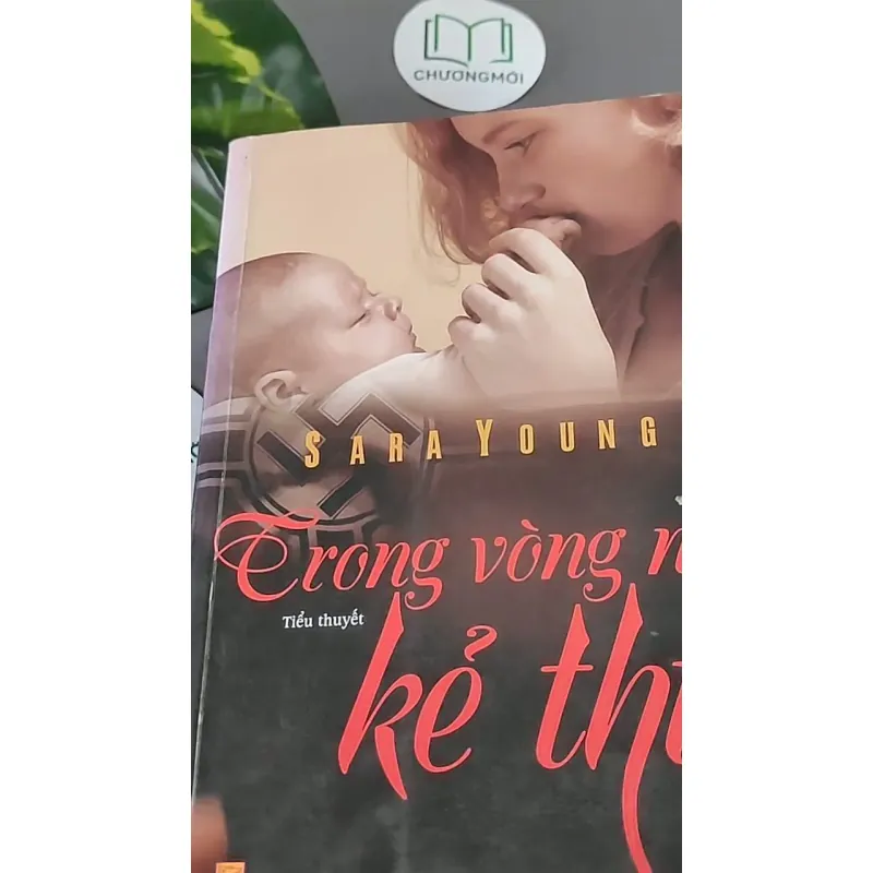 Trong Vòng Nôi Kẻ Thù (2013) - Sara Young 603333