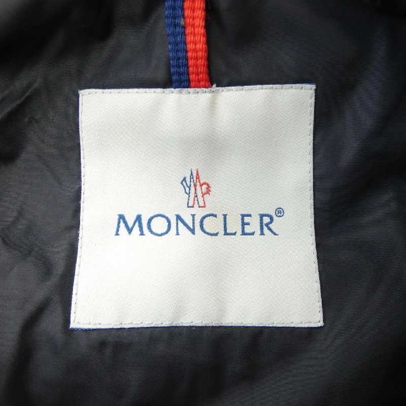 Áo khoác lông vũ MONCLER 639082