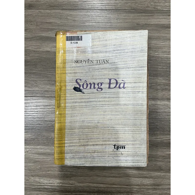 Combo 2 cuốn nổi tiếng của Nguyễn Tuân  707202