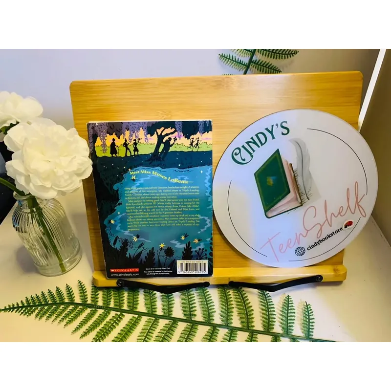 [Sách tiếng Anh 2hand] Like new 90% - 🌈 Three Times Lucky - Sheila Turnage 🪄 592592