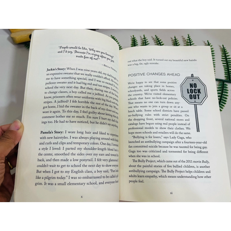 [Sách tiếng Anh 2hand] Like new 90% - How to Express Your True Self Through Fashion 489394