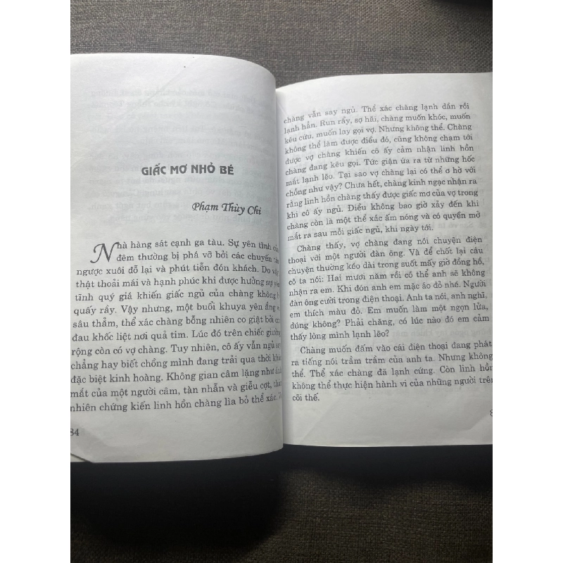 Truyện ngắn lãng mạn 2010 nhiều tác giả mới 60% nhăn bìa HPB0805 văn học Việt Nam 914334