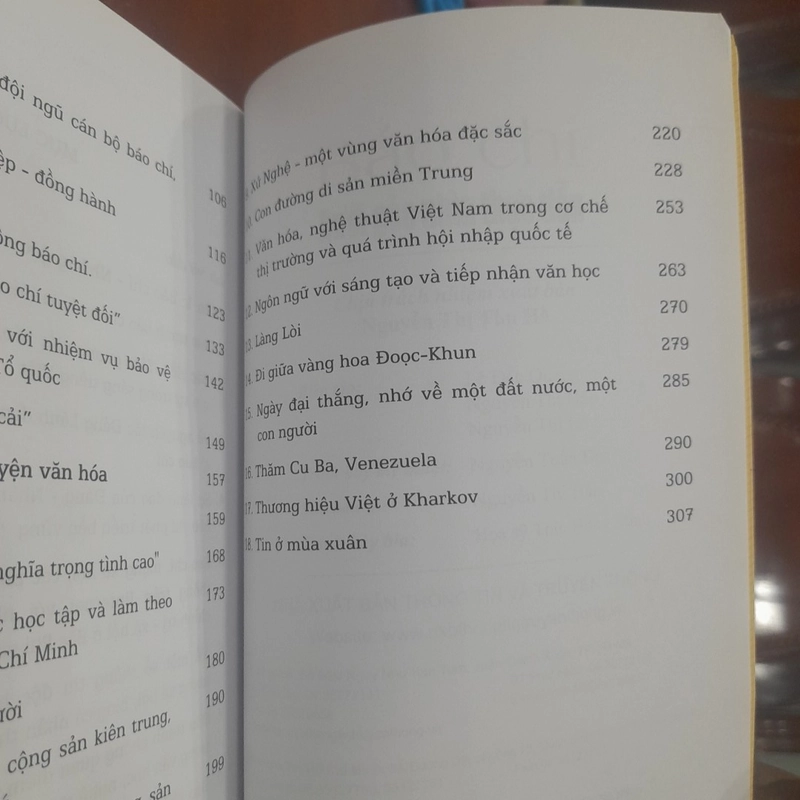 BÁO CHÍ dưới góc nhìn thực tiễn 517536