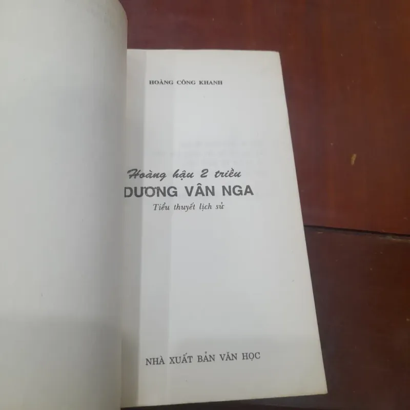 Hoàng Hậu hai triều DƯƠNG VÂN NGA 754156