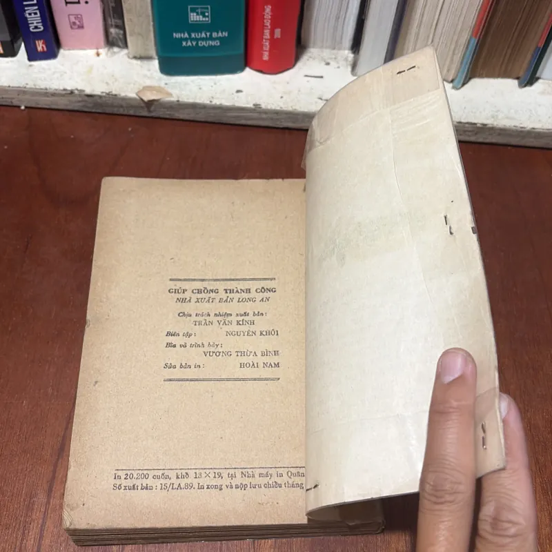 II Sách Kỹ Năng: Giúp Chồng Thành Công - Bà Dale Carnegie - Nguyễn Hiến Lê (Dịch) - 1989 752321