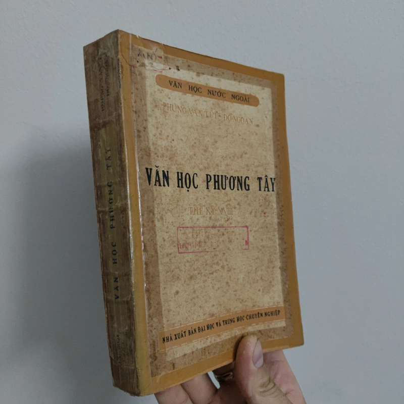 Văn Học Phưong Tây Thế Kỷ XVIII -Phùng Văn Tửu , Đỗ Ngoạn 492115
