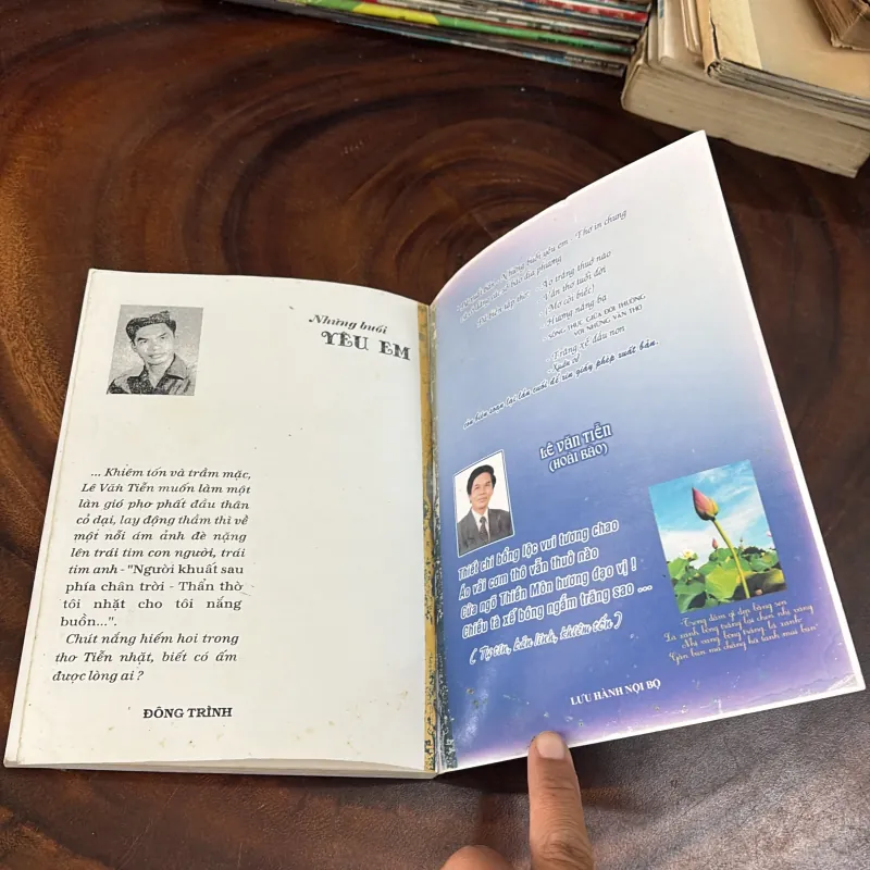 II Tựa Sách: Quảng Trị • Đà Nẵng Là… - Nhiều Tác Giả 999236