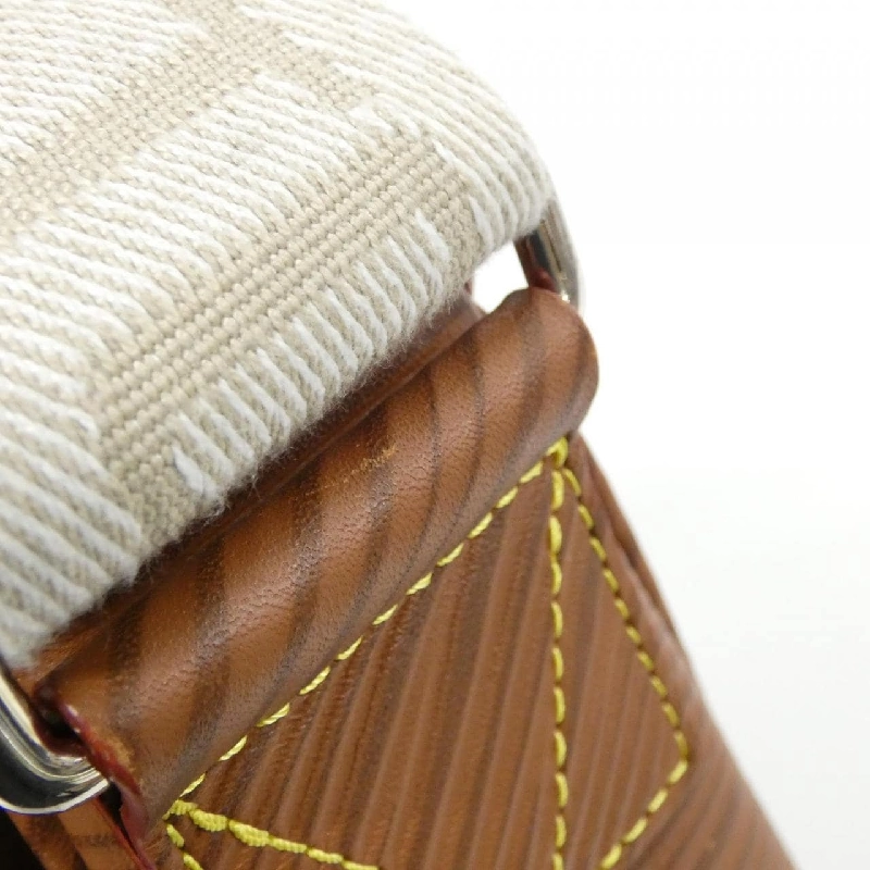 Túi đeo chéo Louis Vuitton Epi XL Montsouris M23097 - Hàng hiệu Chính hãng 801775