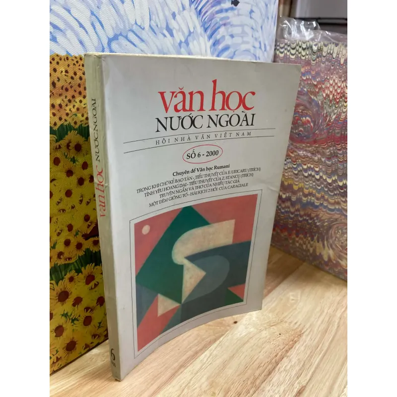 Tạp Chí Văn Học Nước Ngoài - Số 6, 2000 970530