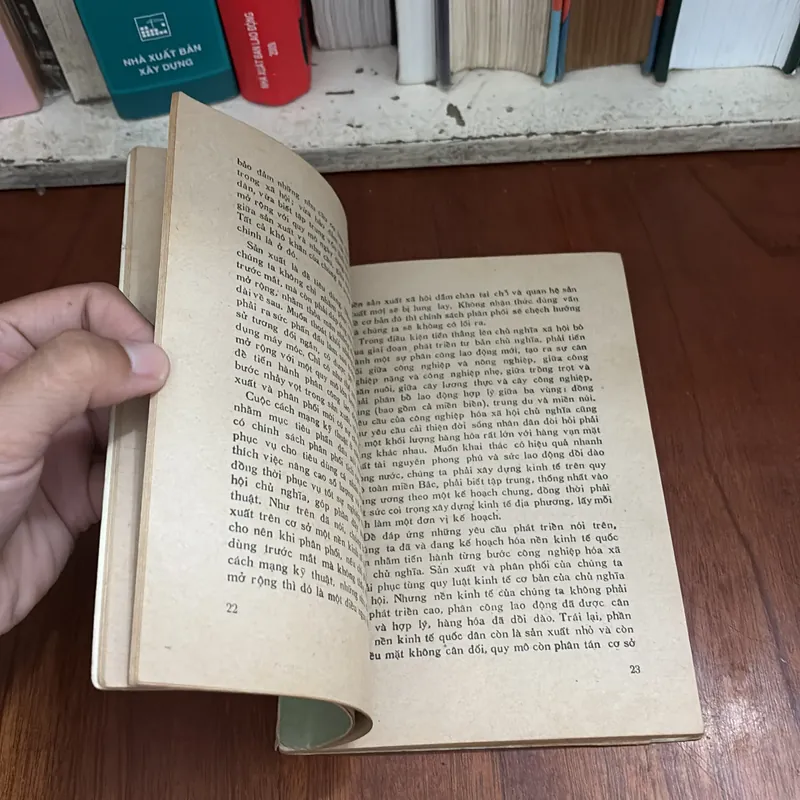 II Sách Xưa: Một Vài Vấn Đề Trong Công Tác Thương Nghiệp Và Giá Cả - Lê Duẩn - 1977 602642