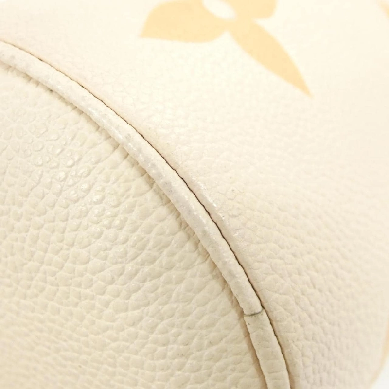 Túi xách vai Louis Vuitton Monogram Empreinte (Bên Hồ) Papillon BB M45708 611326