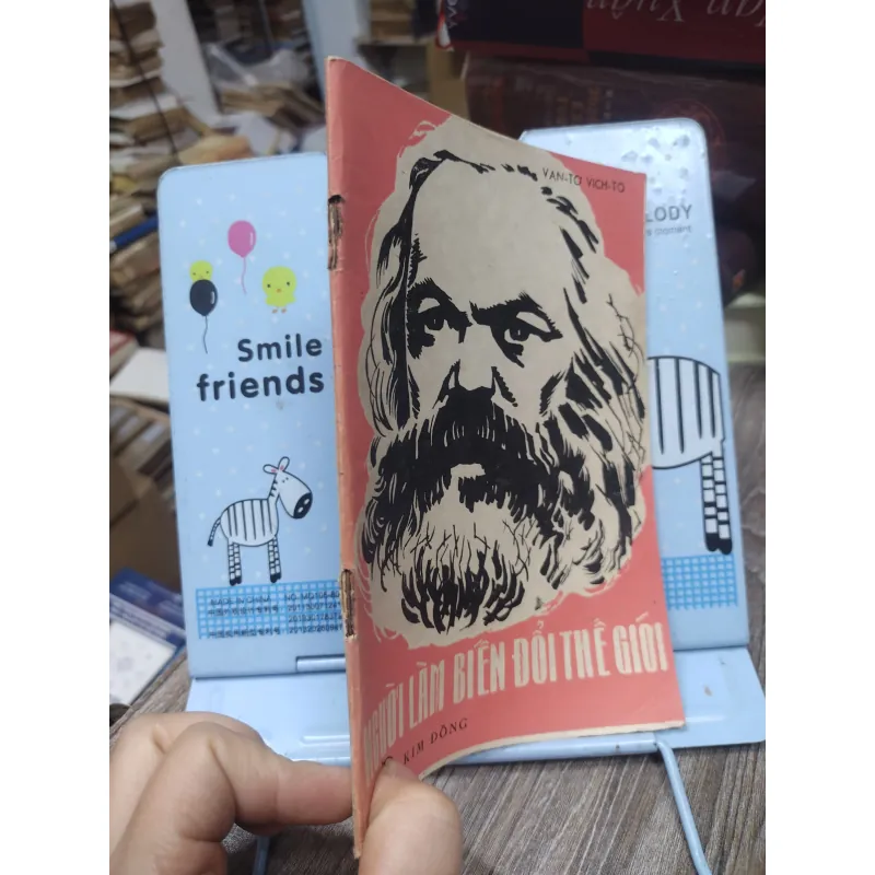 Sách: Người làm biến đổi thế giới - TG: Van Tơ Vich To (A2) 751478