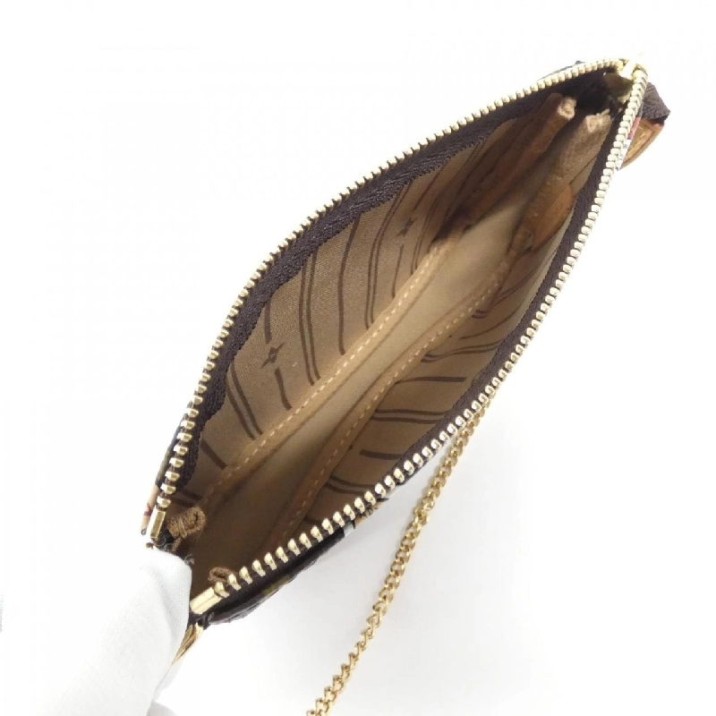 Túi xách mini Louis Vuitton Monogram Patch M95804 620779