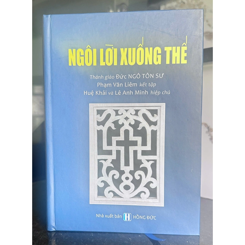 Ngôi Lời Xuống Thế sách Bìa Cứng 359789