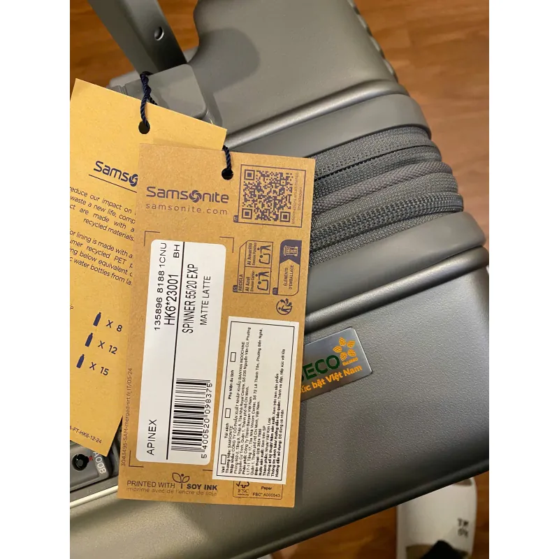 Pass lại vali samsonite size cabin mới, còn nguyên phiếu bảo hanhf. Giá 5 triệu. 796035