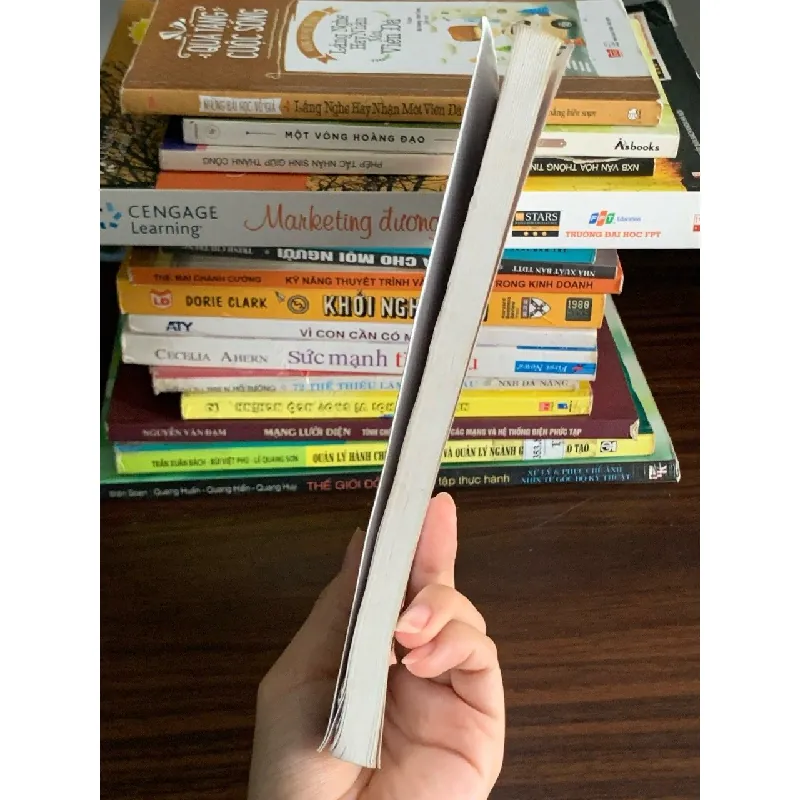 Những kỹ năng để hạnh phúc trong cuộc sống hiện đại – Nguyễn Hữu Thăng 563551