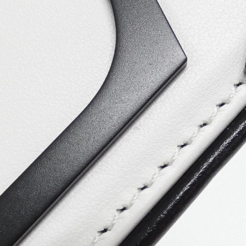 Túi Louis Vuitton LV Circle Around Me LV 2024SS M25109 617967