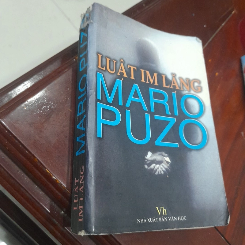 Mario Puzo - LUẬT IM LẶNG 327320