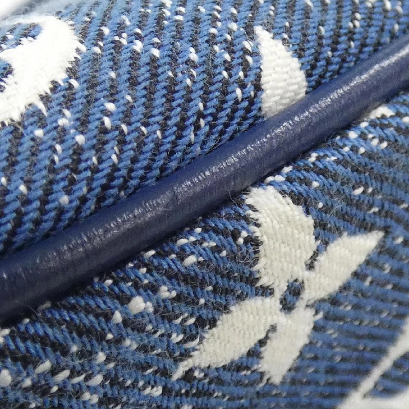 Túi xách vai Louis Vuitton Monogram Jacquard Denim Loop M81166 608449