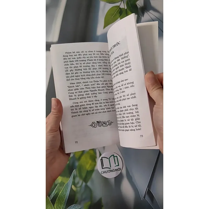Luật Lệ Sinh Hoạt Trong Hoàng Cung Triều Nguyễn - Nguyễn Duy Từ 970229