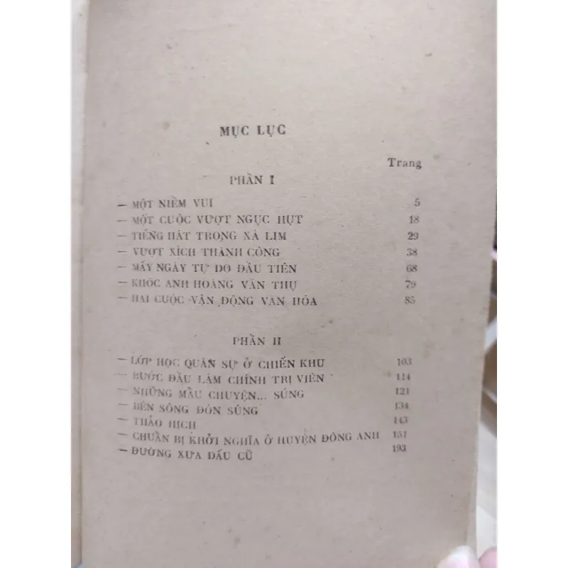 sách: Bên sông đón súng (Hồi kí cách mạng) - Trần Độ (A2) 573623