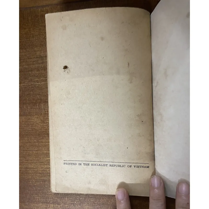 Hanoi A Guide Book- Nhà xuất bản Ngoại văn Red River, còn bản đồ 1026586