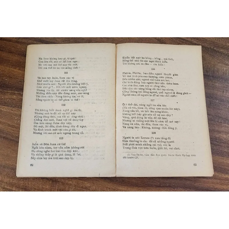 Tuyển tập thơ của Nam tước/nhà thơ người Anh  George Gordon Byron 724887