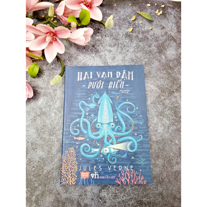Hai Vạn Dặm Dưới Biển ( giấy xốp vàng) 144179