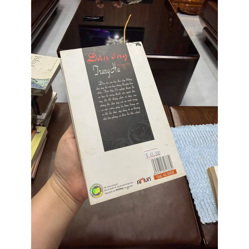 Đàn Ông Không Đọc Trang Hạ – Trang Hạ (Tản văn tình yêu & góc nhìn phụ nữ)- K2 996907