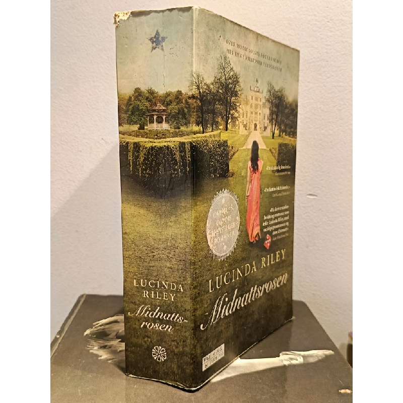 Midnattsrosen (The Midnight Rose) – Lucinda Riley 460386